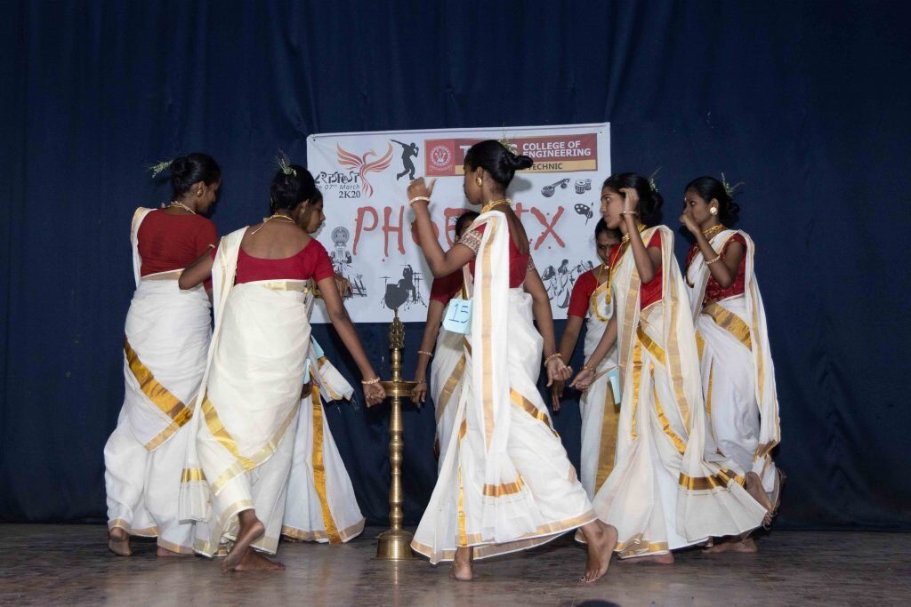 Toms college arts day