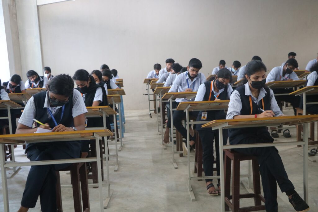 TOMS_College_ECLAT_Essay_Writing
