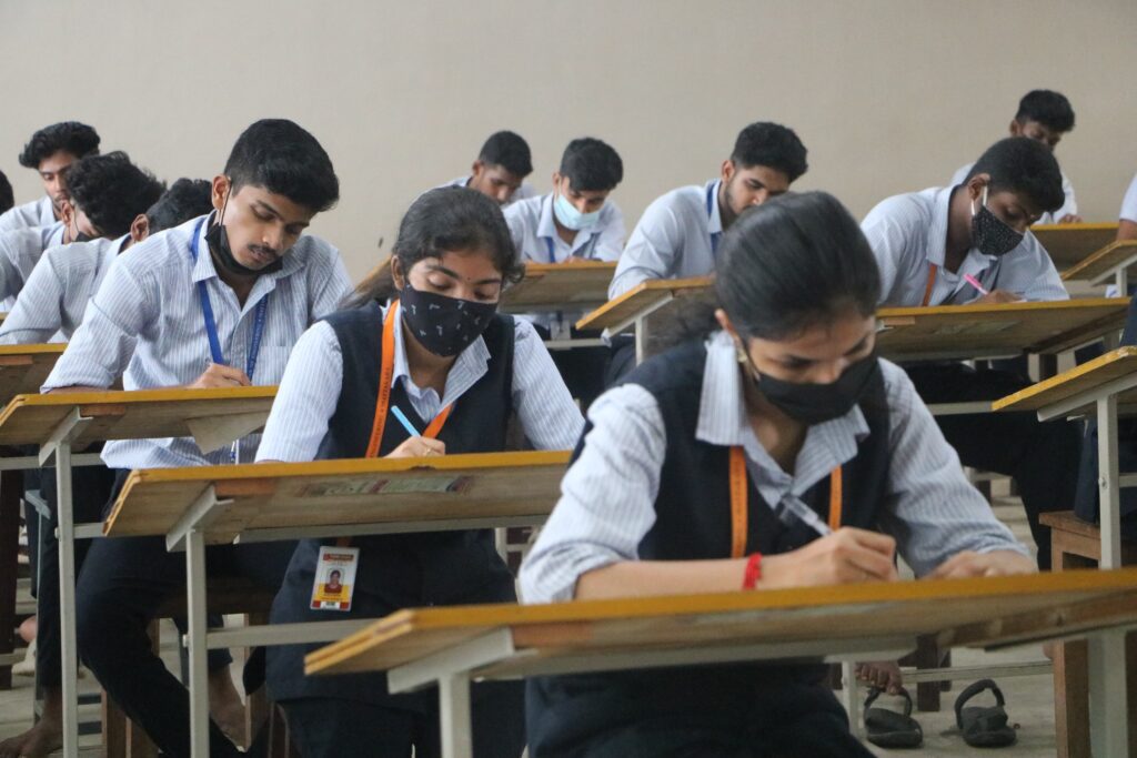 TOMS_College_ECLAT_Essay_Writing1