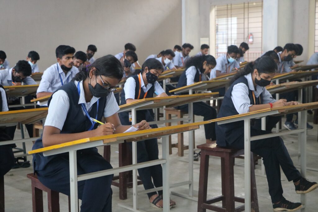 TOMS_College_ECLAT_Essay_Writing2